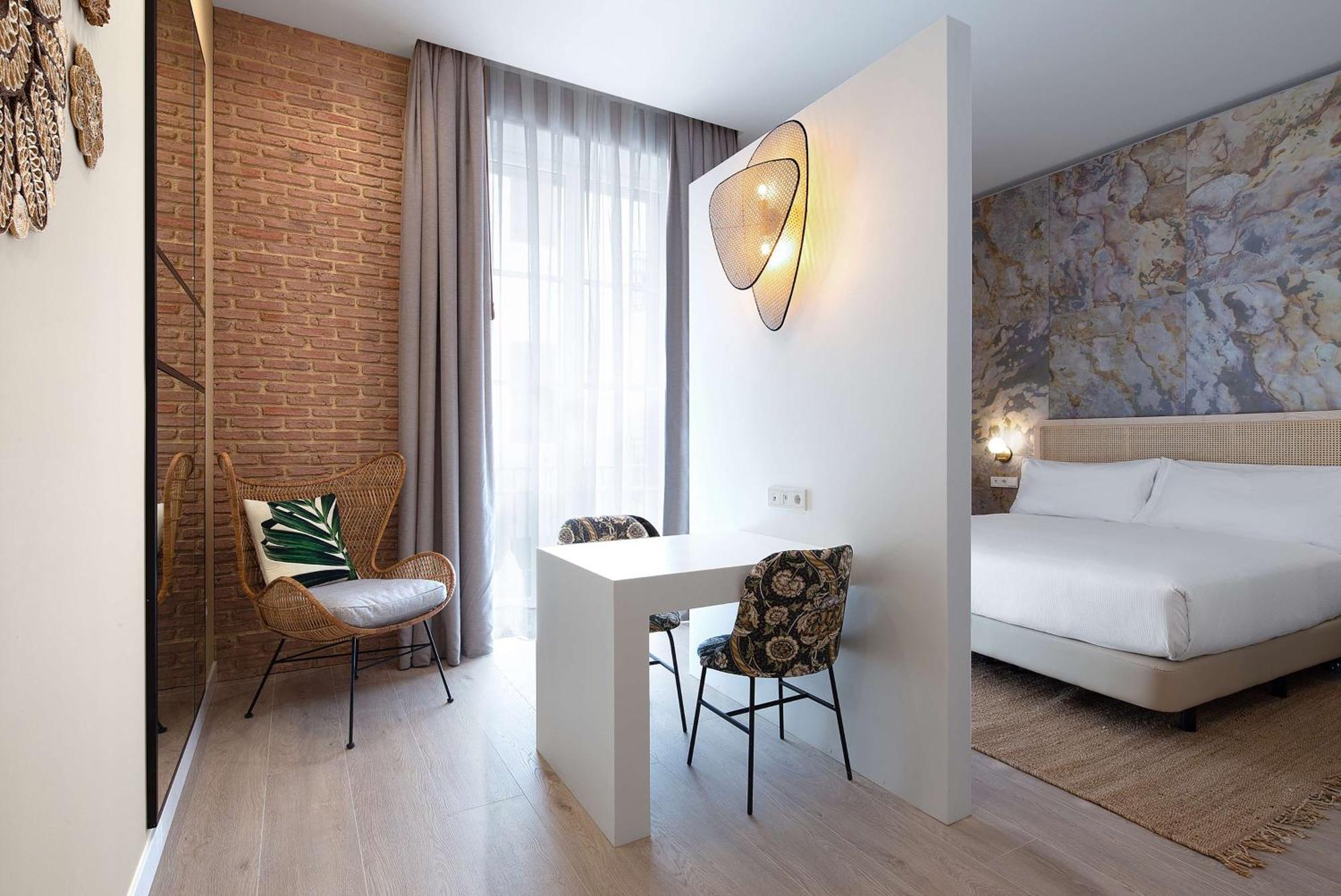 Atocha Hotel Madrid, Tapestry Collection by Hilton Exterior foto