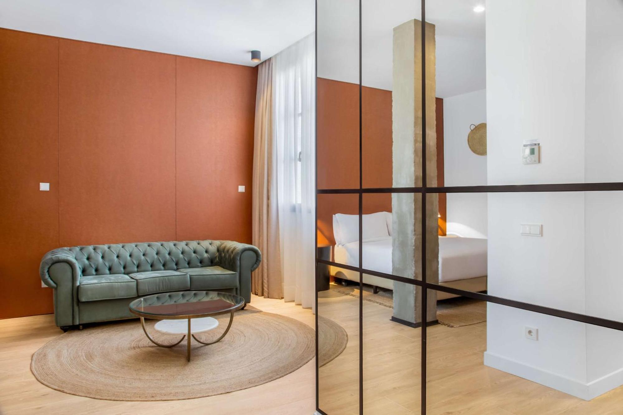 Atocha Hotel Madrid, Tapestry Collection by Hilton Exterior foto