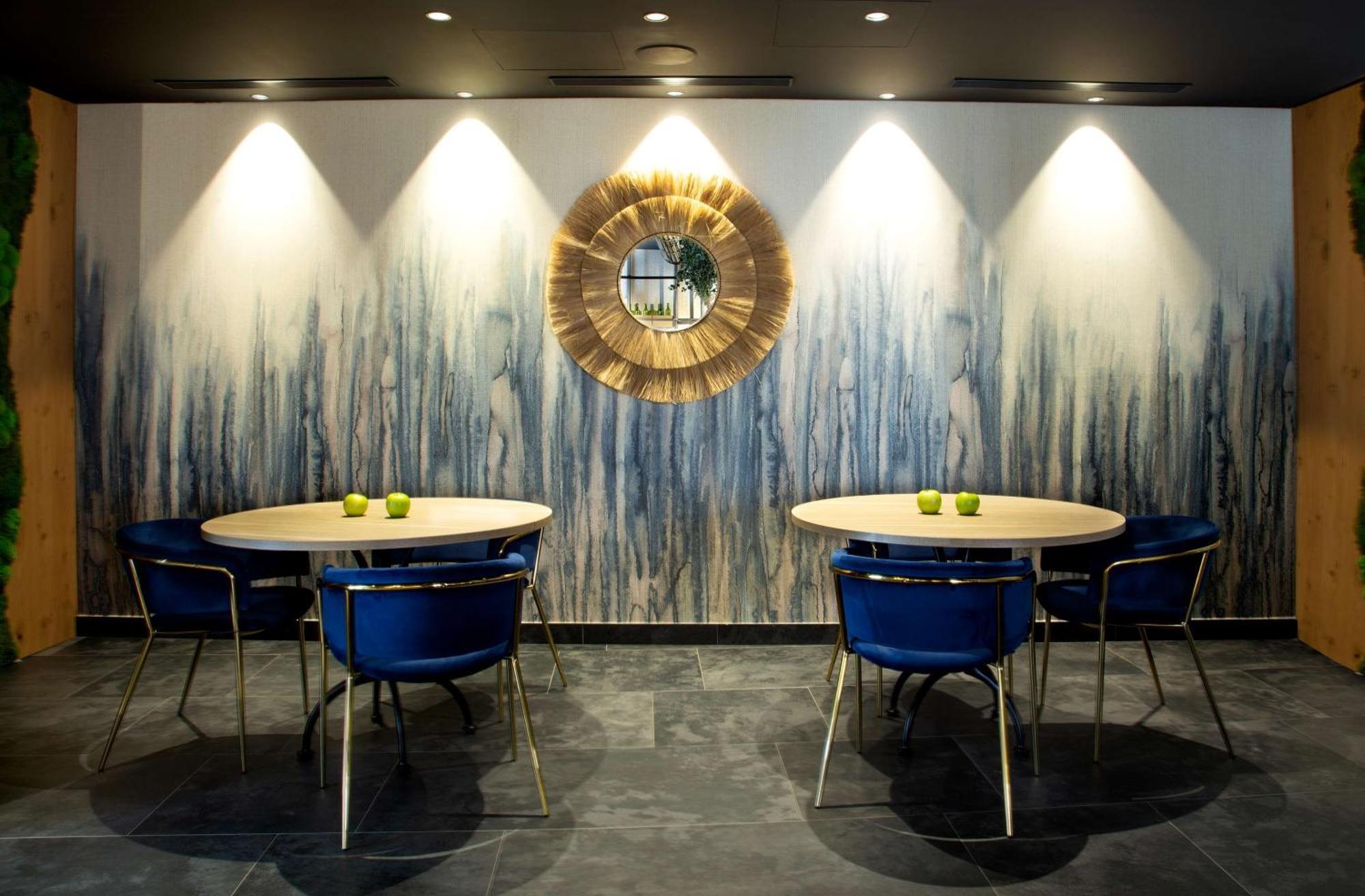 Atocha Hotel Madrid, Tapestry Collection by Hilton Exterior foto